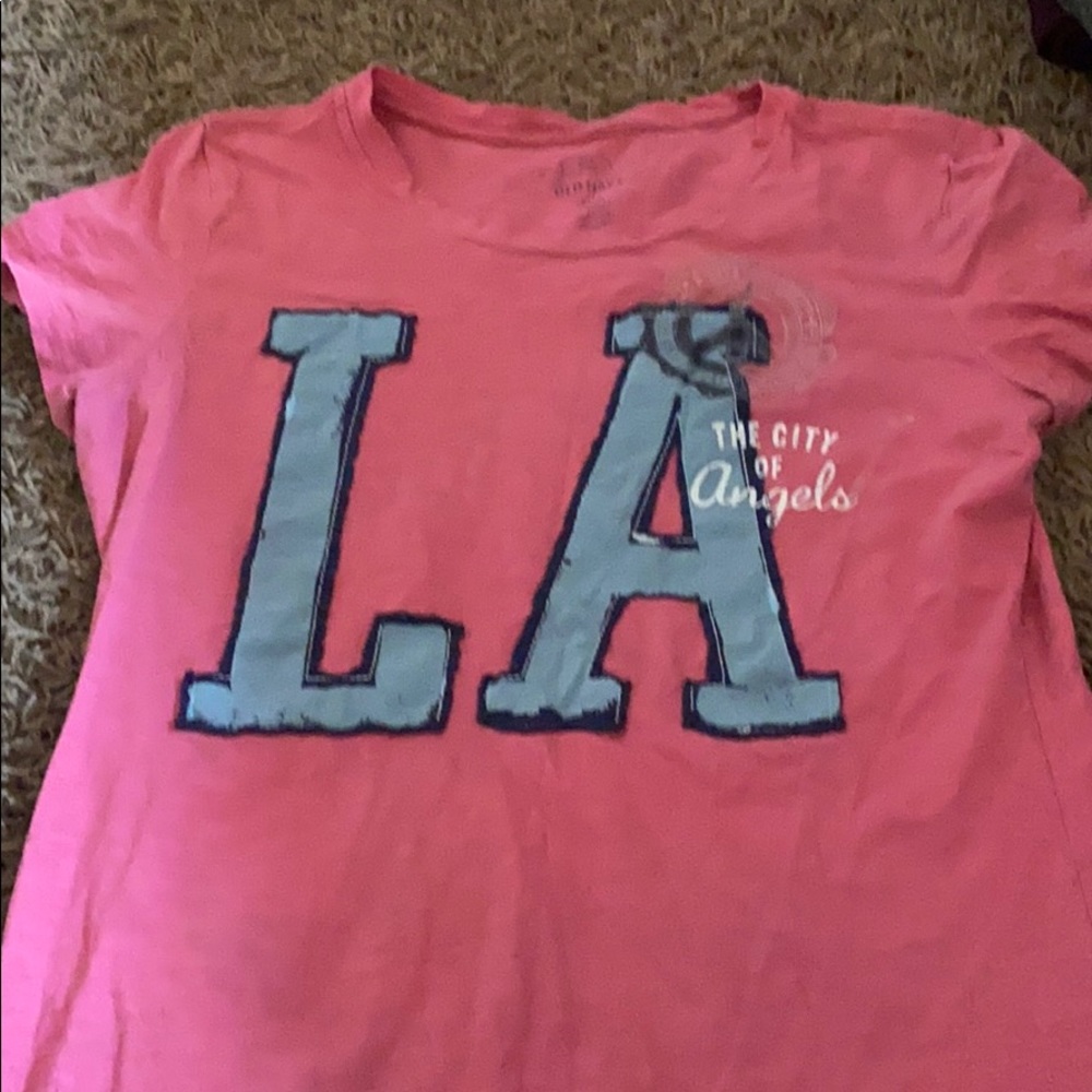 A pink LA tee
